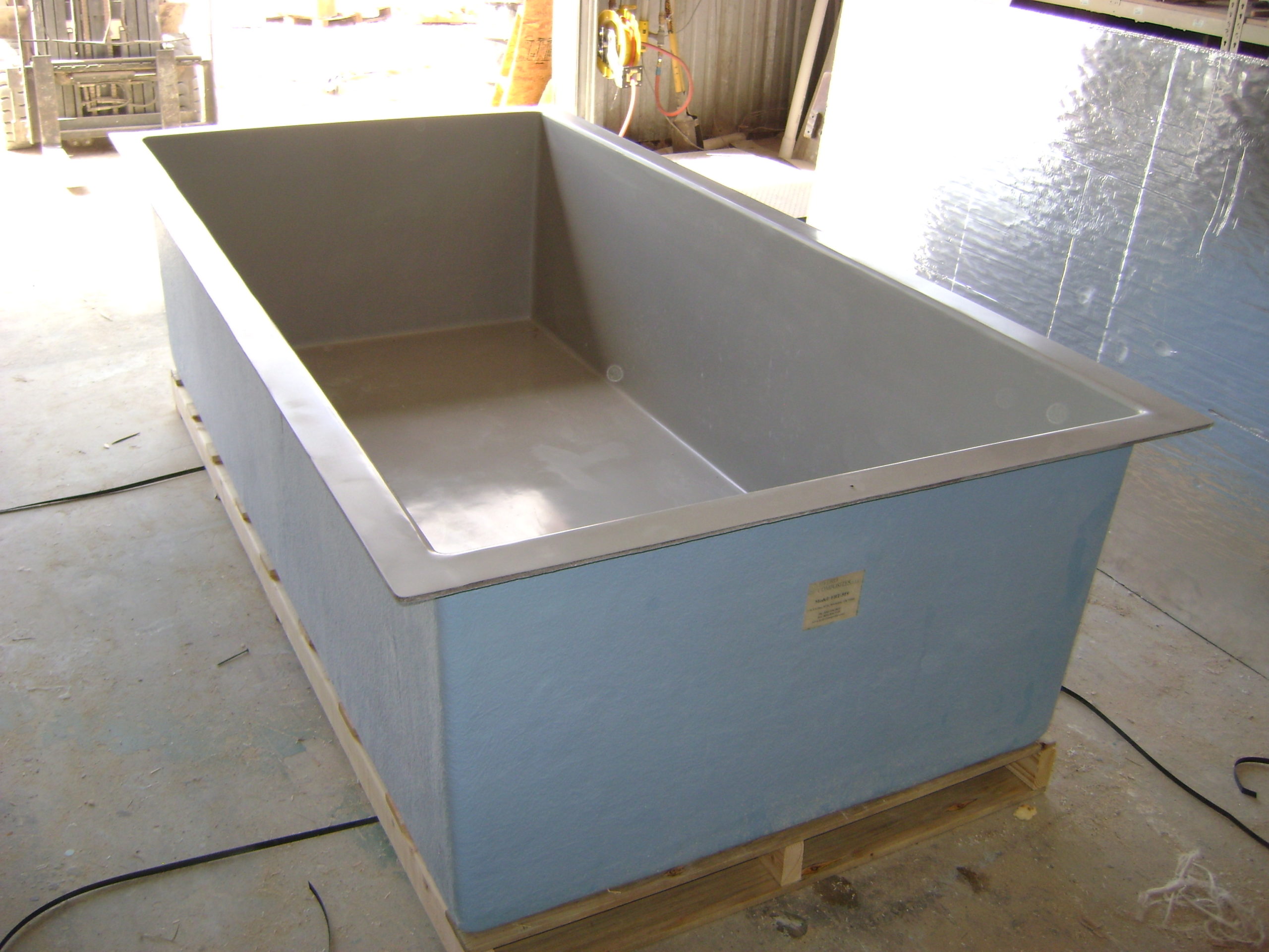 519 Gal. Rectangular Fiberglass Tank - Hydro Composites, LLC