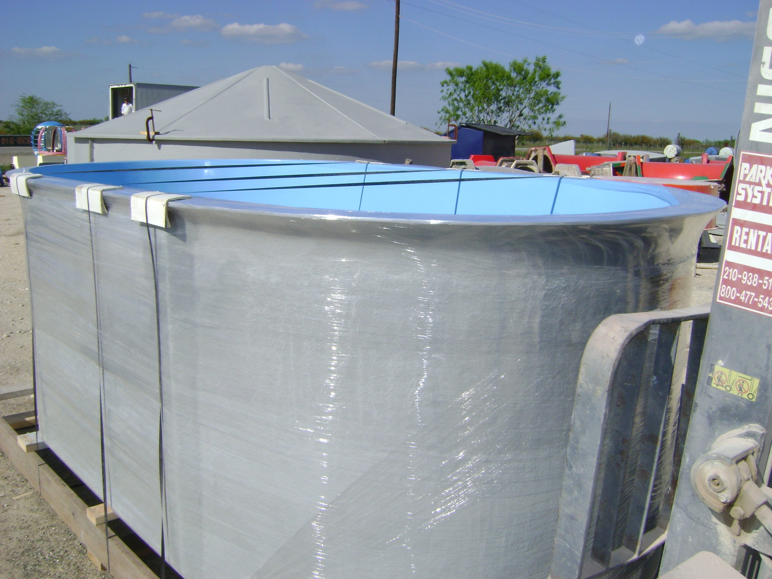 1,600 gal. Oval Fiberglass Tank Hydro Composites, LLC