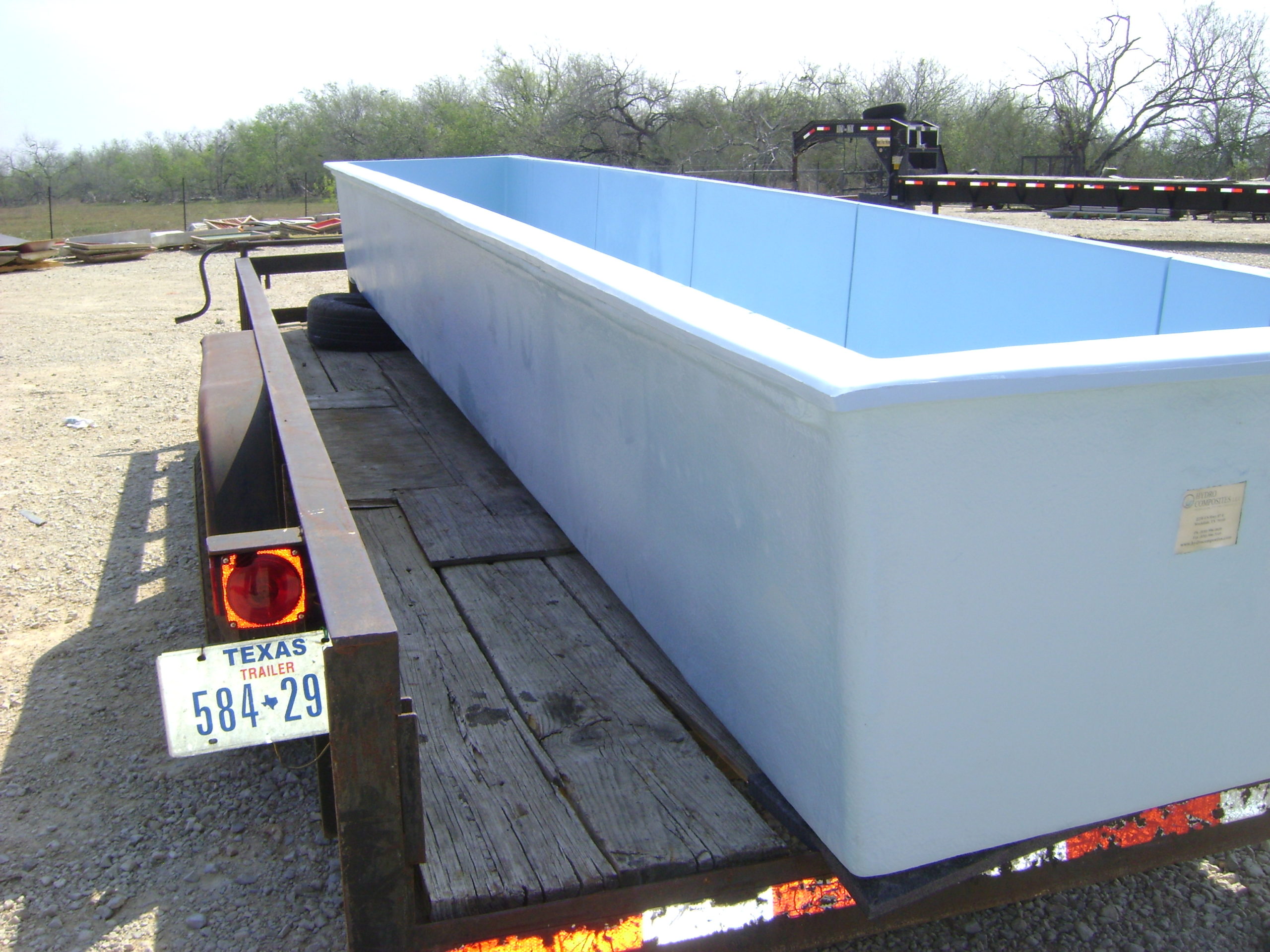 898 gal. Rectangular Fiberglass Raceway Tank Hydro Composites, LLC