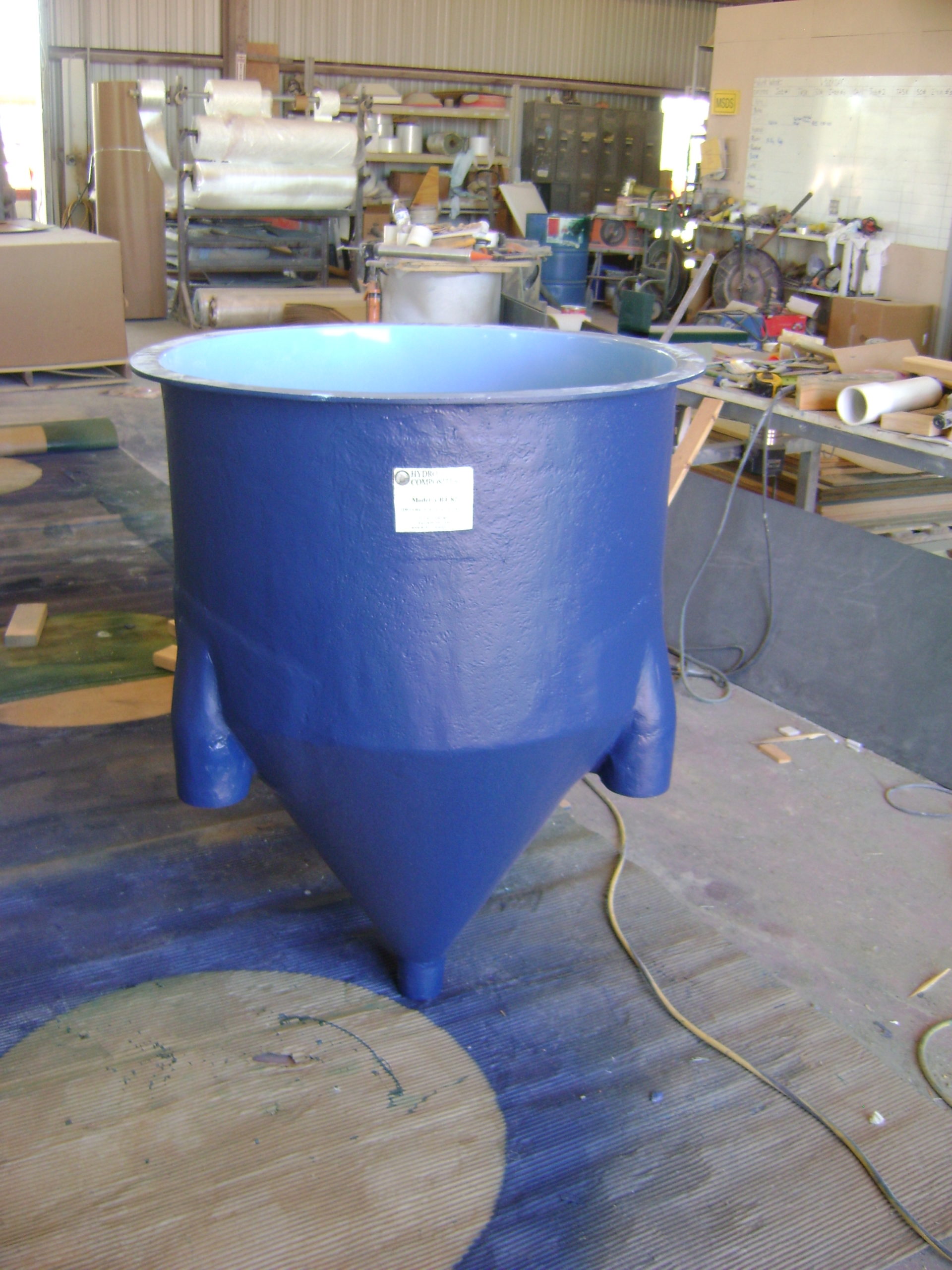 82 gal. Cone Bottom Fiberglass Tank Hydro Composites, LLC