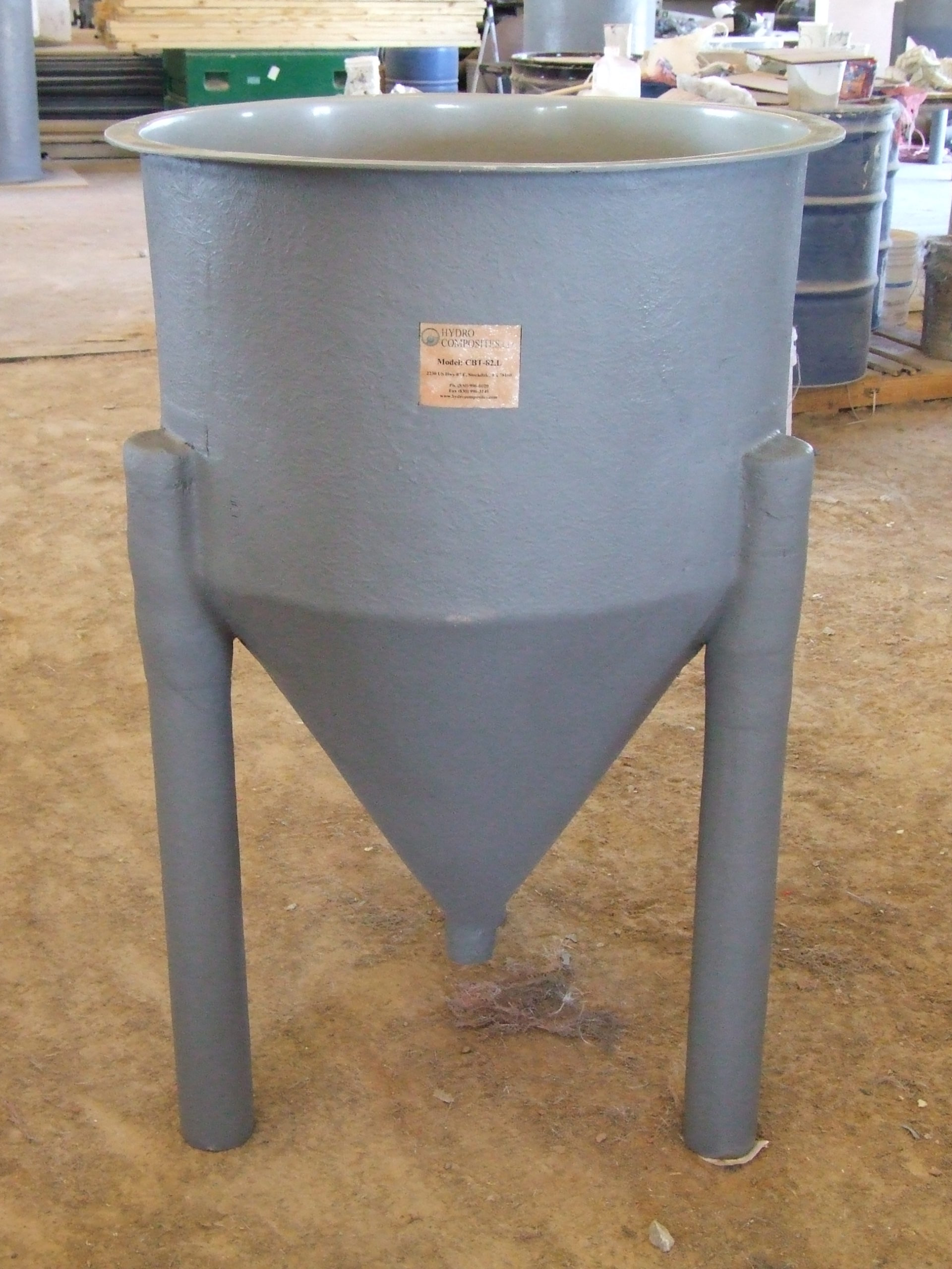 82 gal. Cone Bottom Fiberglass Tank Hydro Composites, LLC